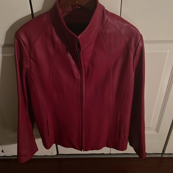 Burgundy leather jacket - Picture 3 of 4